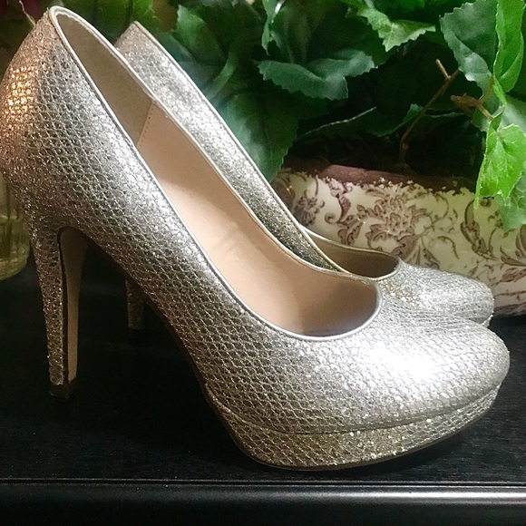 ✨Silver Sparkly High Heels✨ (GREAT CONDITION) - Picture 1 of 8